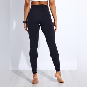 Alo Yoga High Waist Airbrush Leggings Black SIZE M